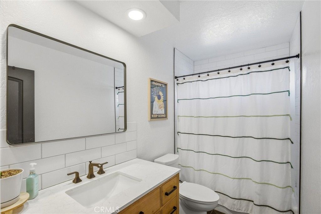 13231 Iroquois Property Photo 18