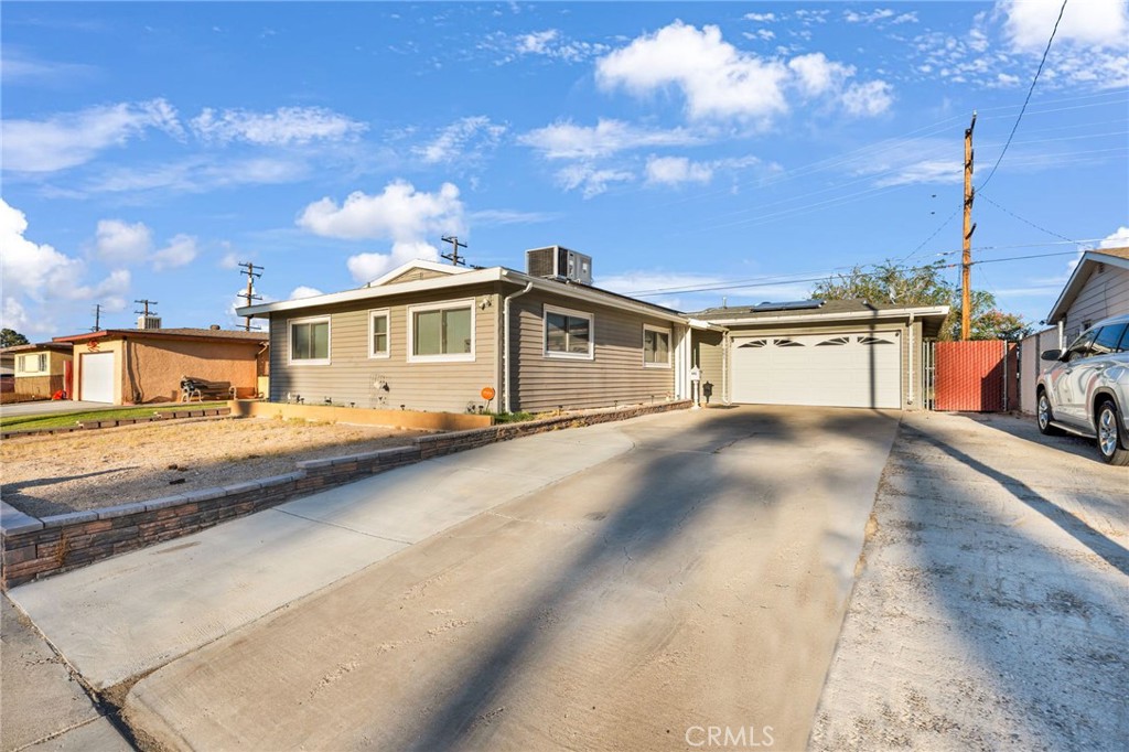 661 Stevens Property Photo 1