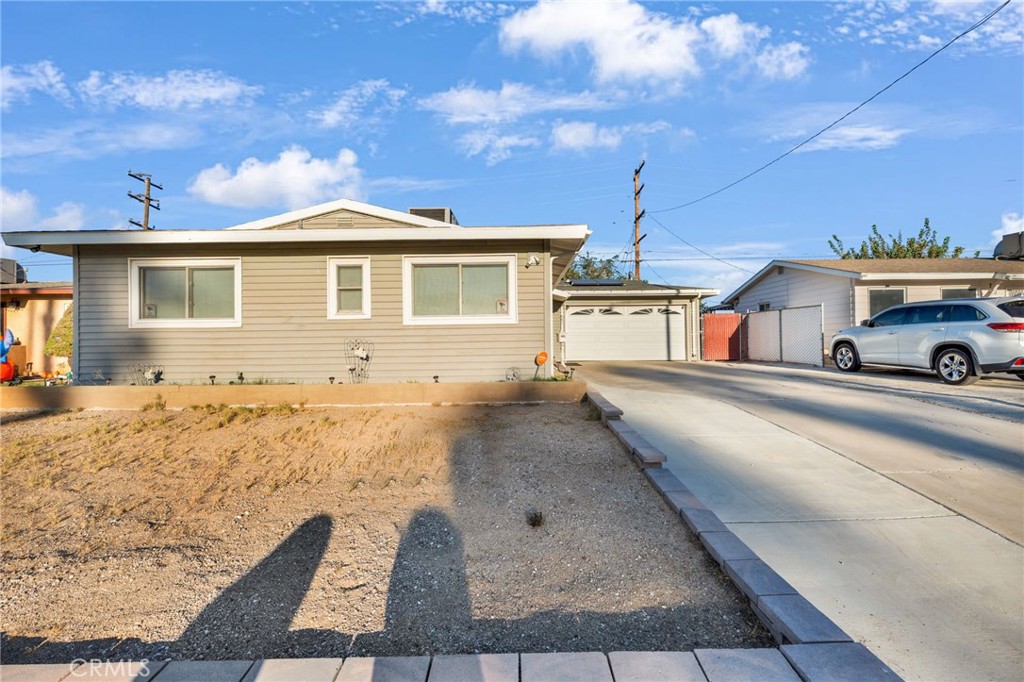 661 Stevens Property Photo 4