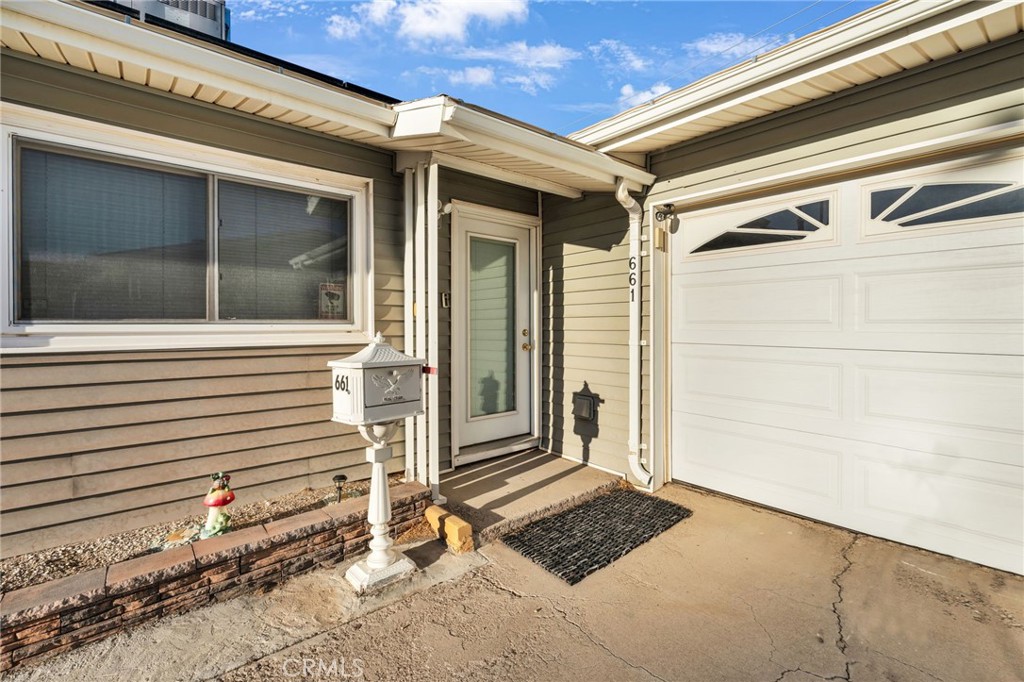 661 Stevens Property Photo 6