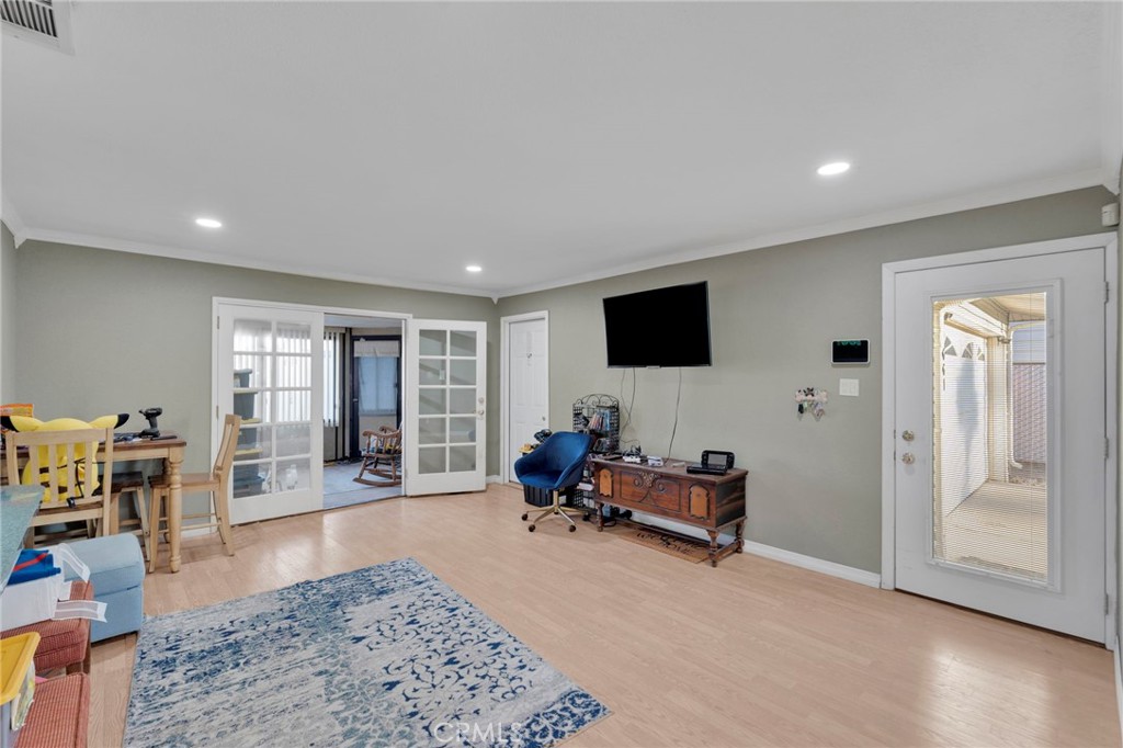 661 Stevens Property Photo 8