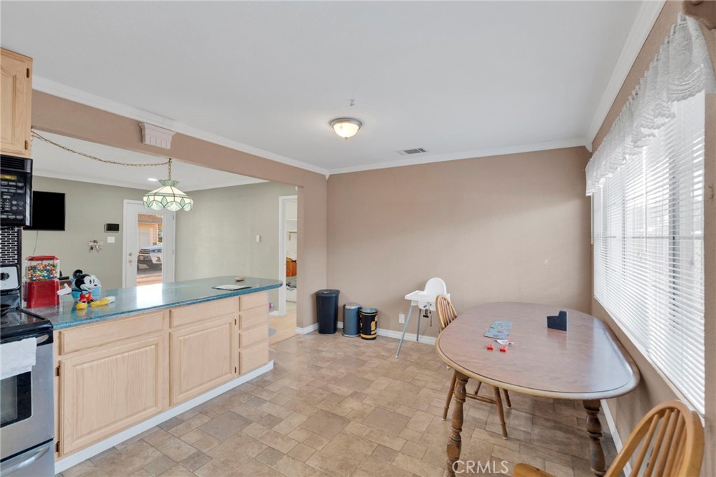 661 Stevens Property Photo 15