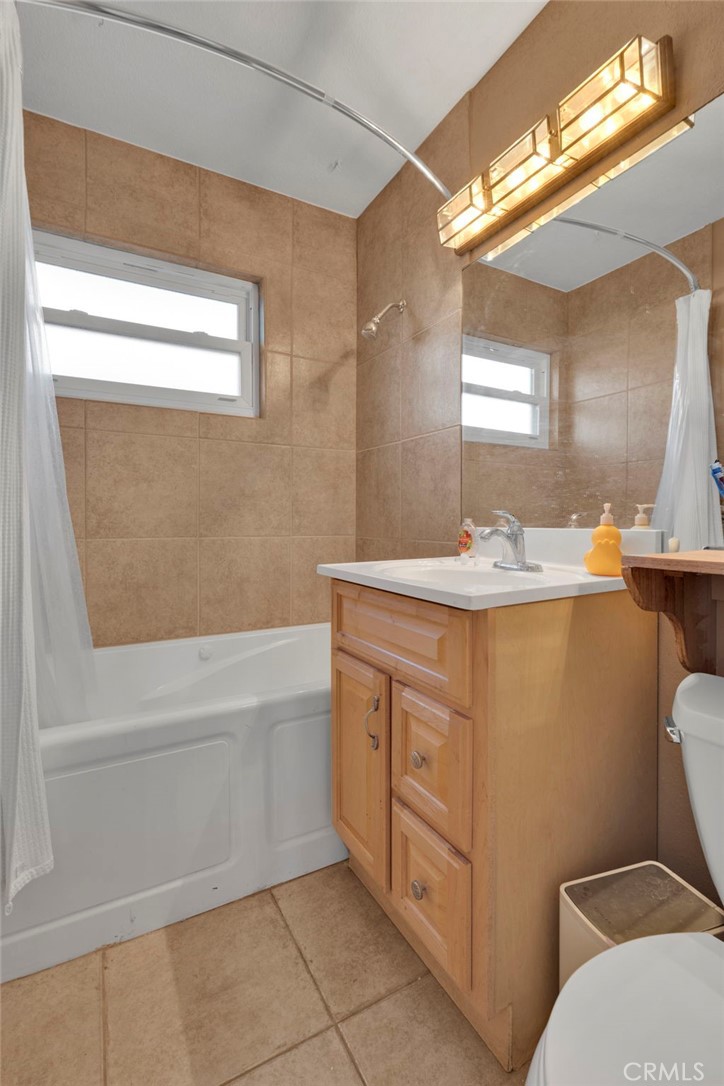 661 Stevens Property Photo 21