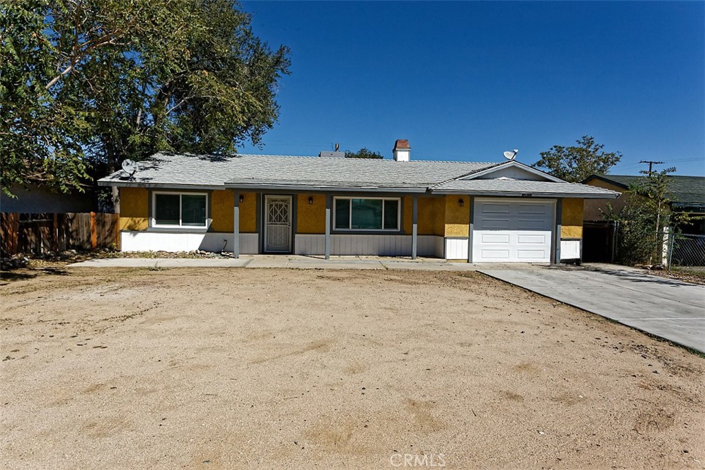 16188 Live Oak Property Photo 1