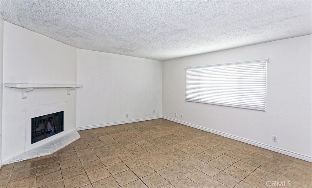 16188 Live Oak Property Photo 3