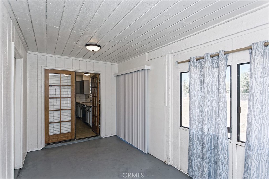 16188 Live Oak Property Photo 11