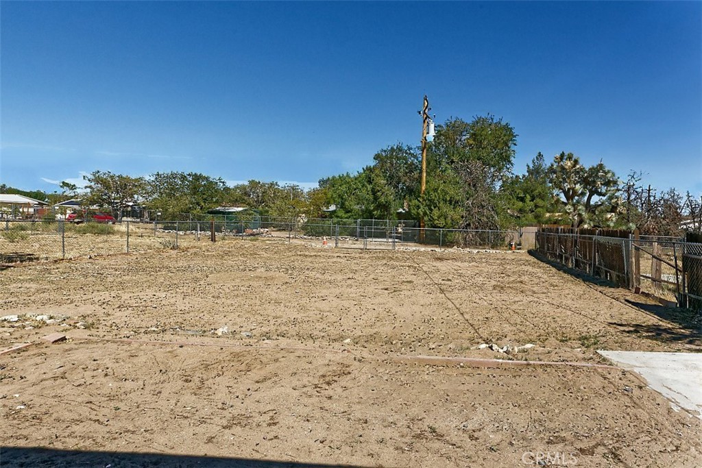 16188 Live Oak Property Photo 22