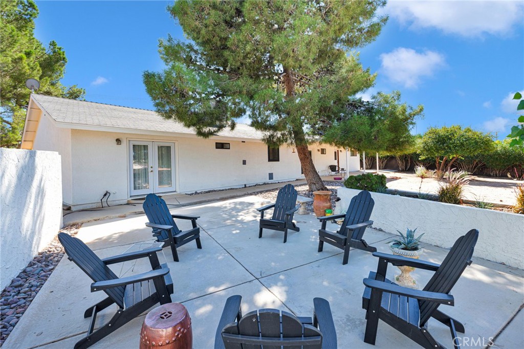 16326 Eucalyptus Street Property Photo 4