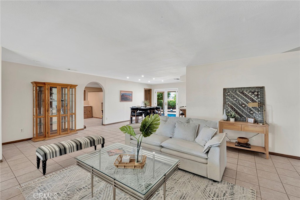16326 Eucalyptus Street Property Photo 8