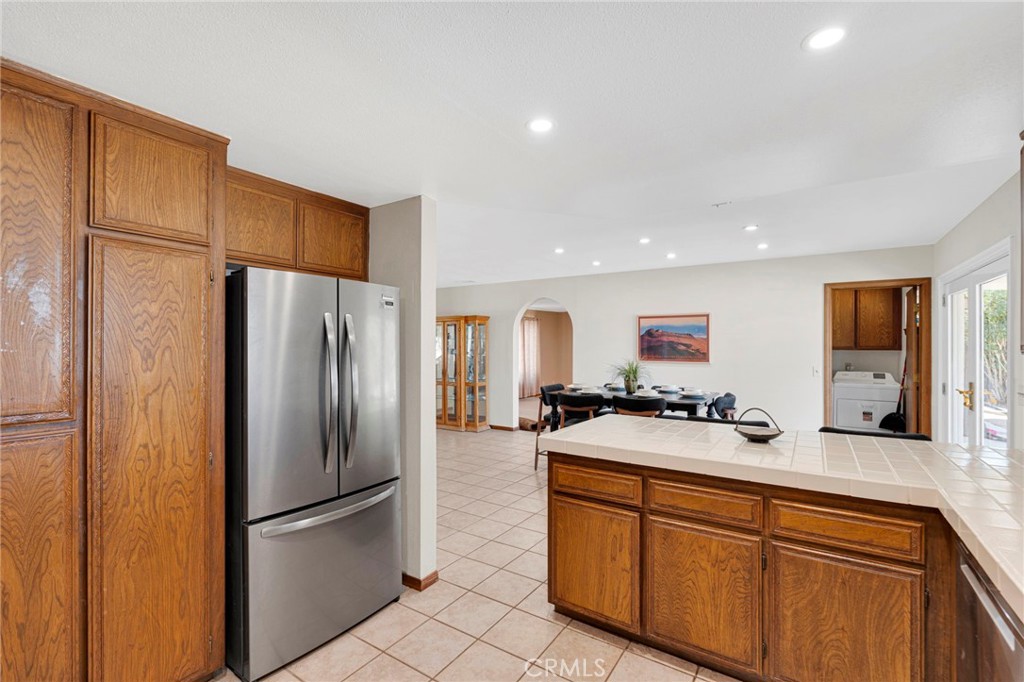 16326 Eucalyptus Street Property Photo 13