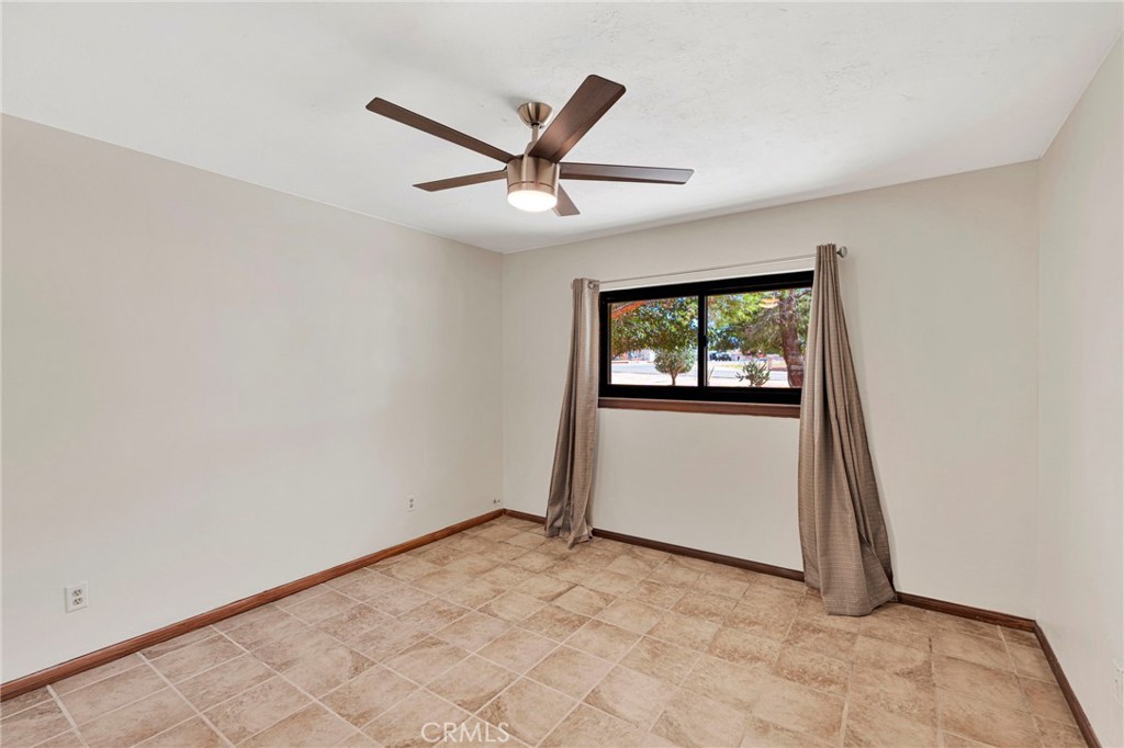 16326 Eucalyptus Street Property Photo 21