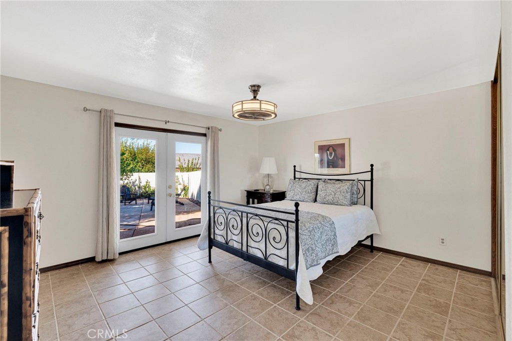 16326 Eucalyptus Street Property Photo 24