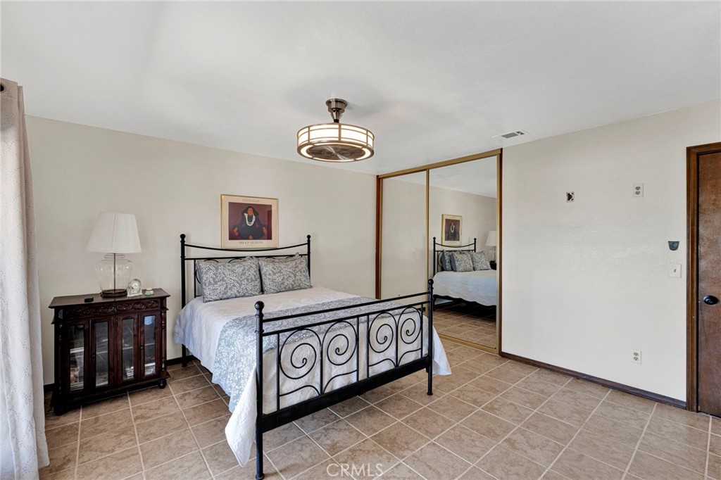 16326 Eucalyptus Street Property Photo 25