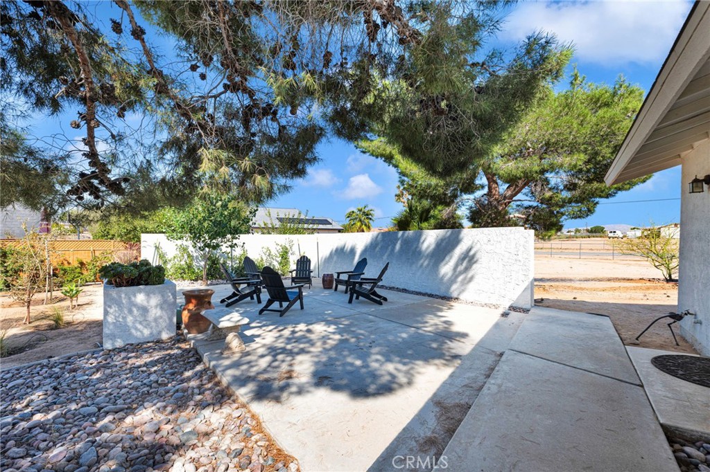 16326 Eucalyptus Street Property Photo 27