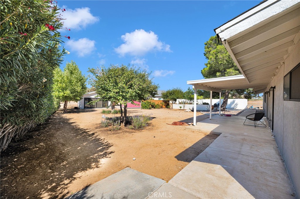 16326 Eucalyptus Street Property Photo 29