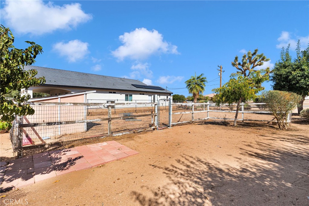 16326 Eucalyptus Street Property Photo 31