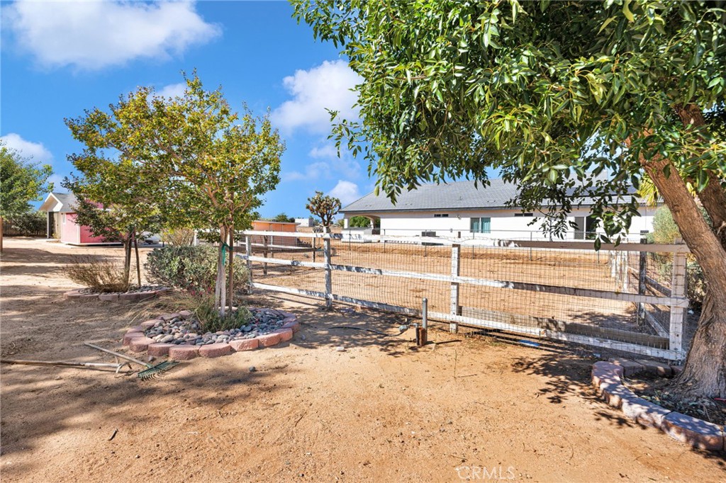16326 Eucalyptus Street Property Photo 32