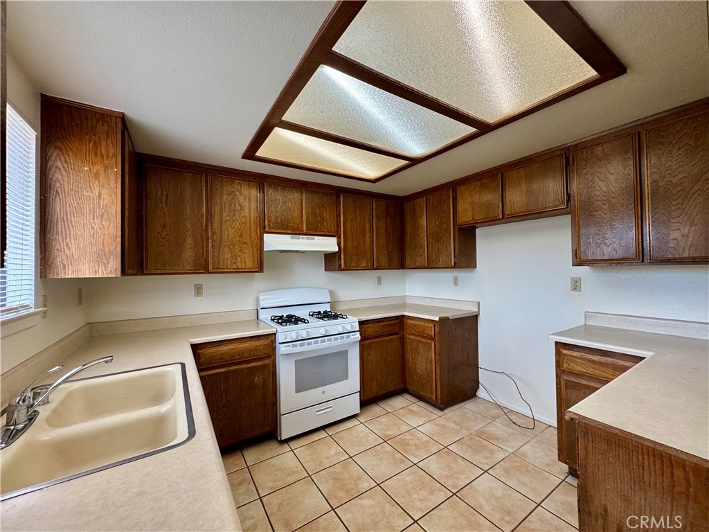 13839 Burning Tree Drive Property Photo 10