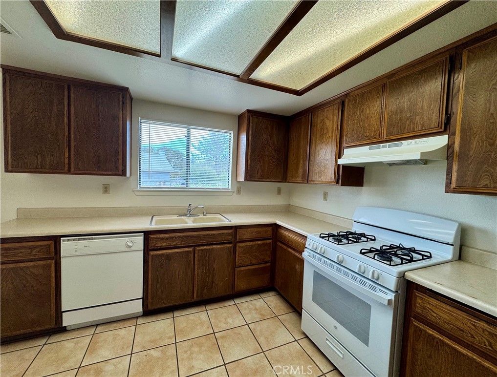13839 Burning Tree Drive Property Photo 11