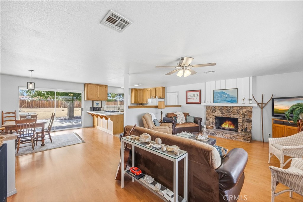 14204 Crow Road Property Photo 2