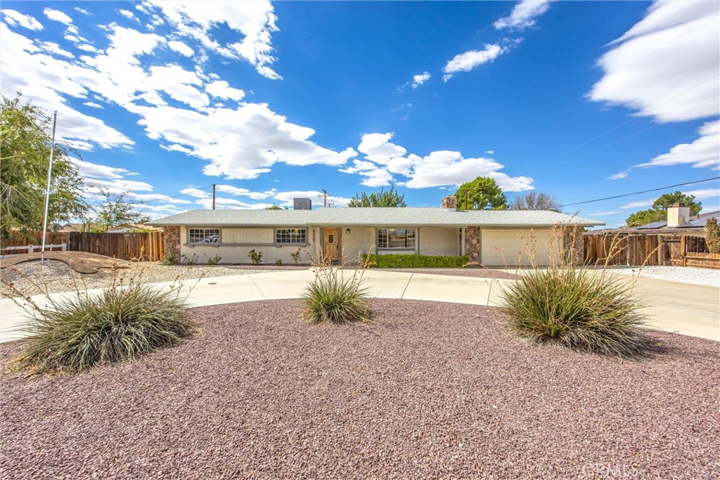 14204 Crow Road Property Photo 2