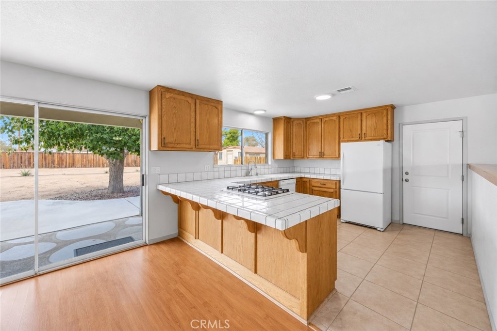 14204 Crow Road Property Photo 7