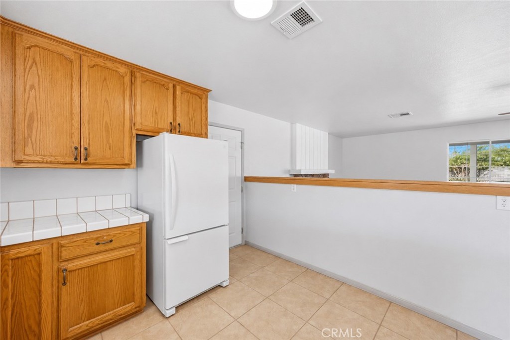 14204 Crow Road Property Photo 9