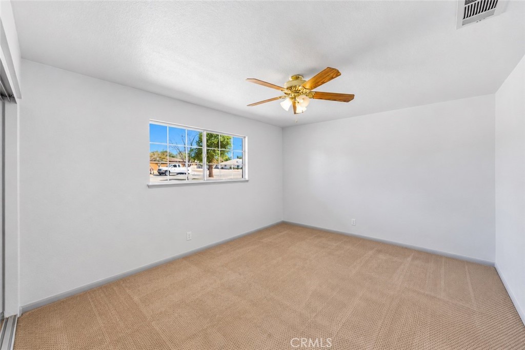 14204 Crow Road Property Photo 11