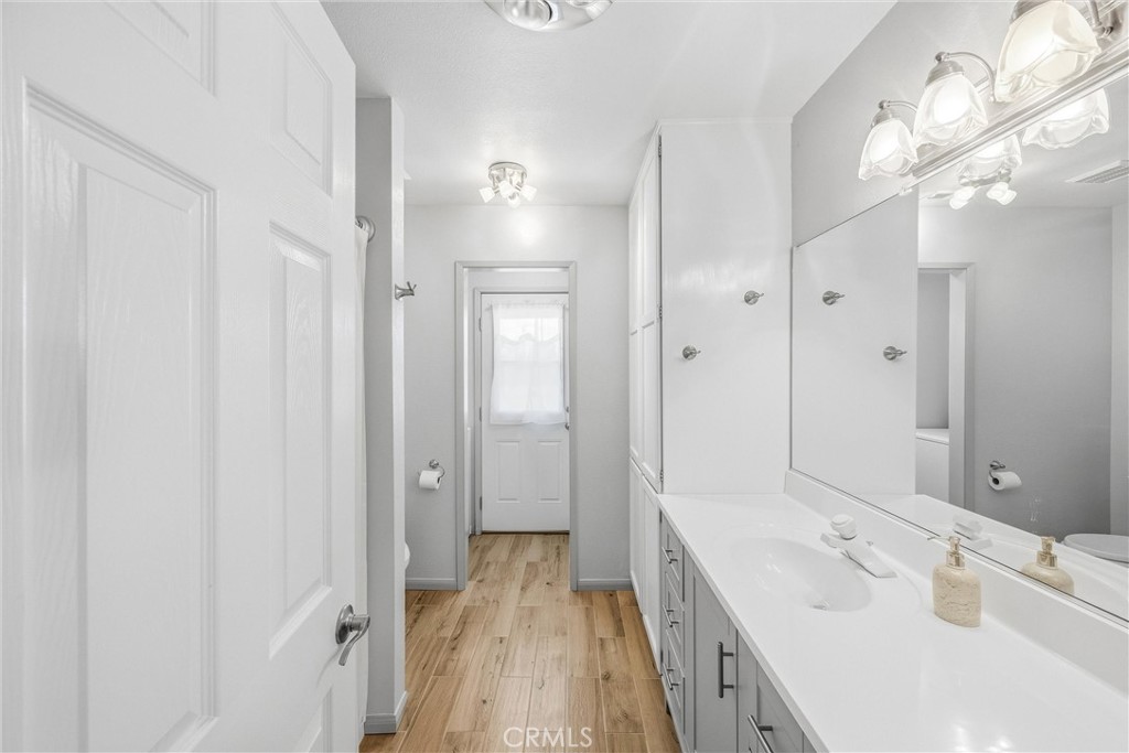 14204 Crow Road Property Photo 15