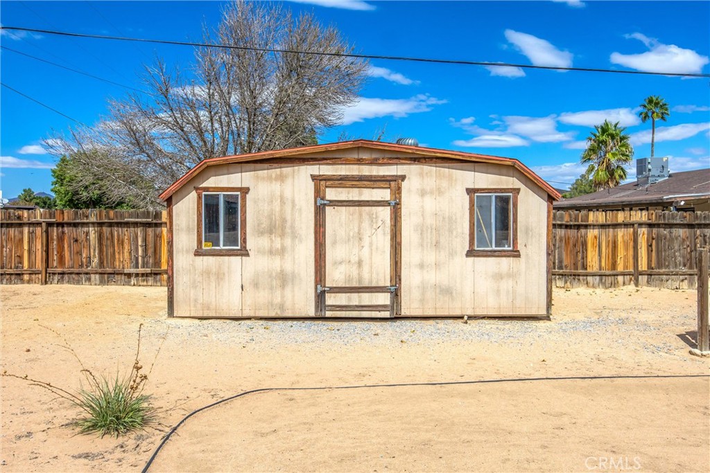 14204 Crow Road Property Photo 22