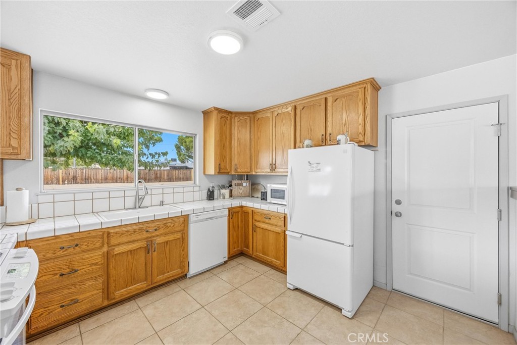 14204 Crow Road Property Photo 44