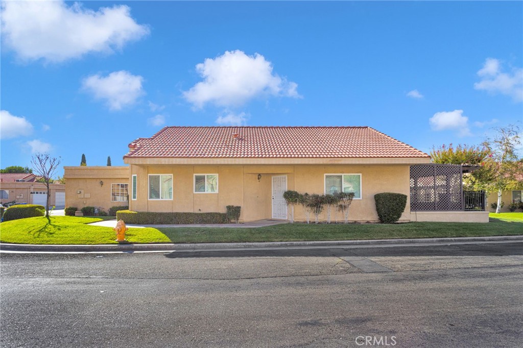 19076 Primrose Property Photo 5