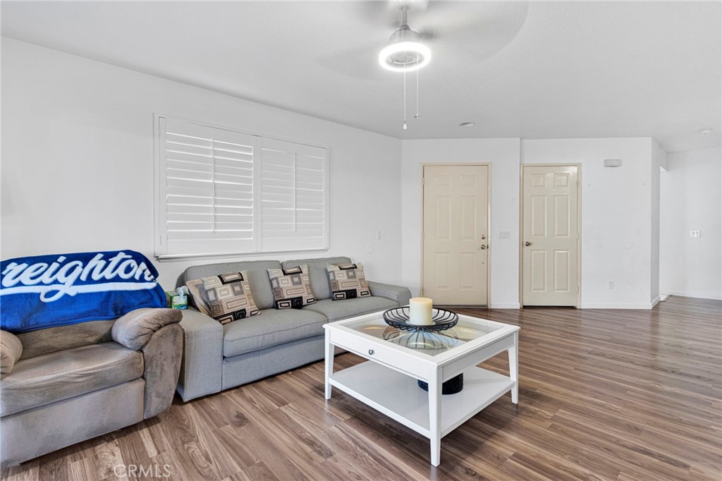19076 Primrose Property Photo 9