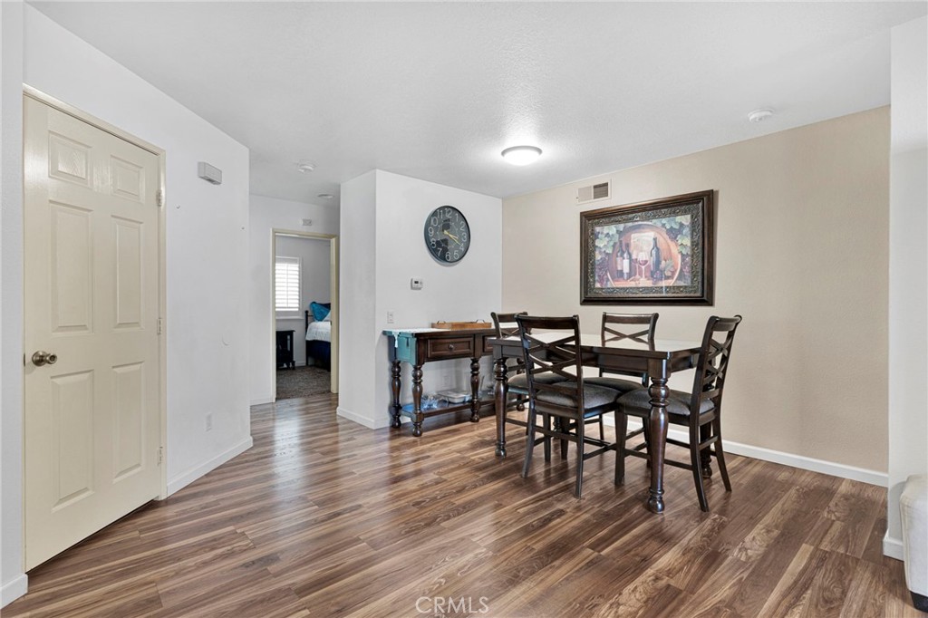 19076 Primrose Property Photo 11