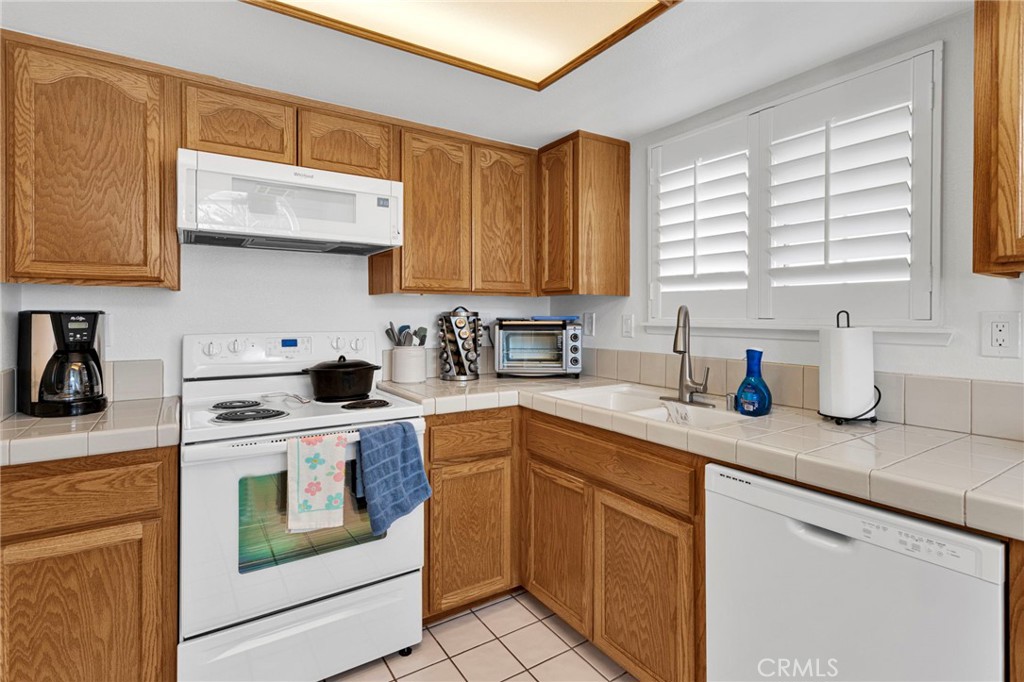 19076 Primrose Property Photo 17