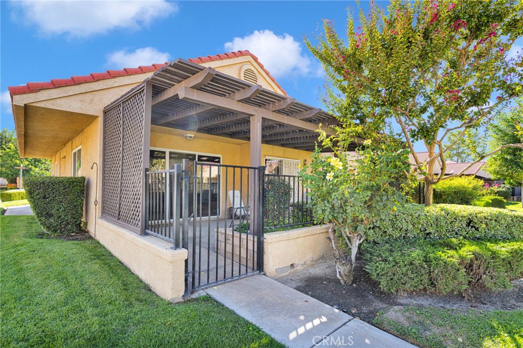 19076 Primrose Property Photo 32