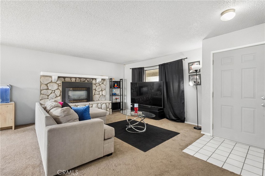 17969 Yucca Property Photo 4