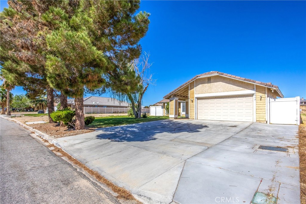 14742 Rivers Edge Rd Property Photo 4