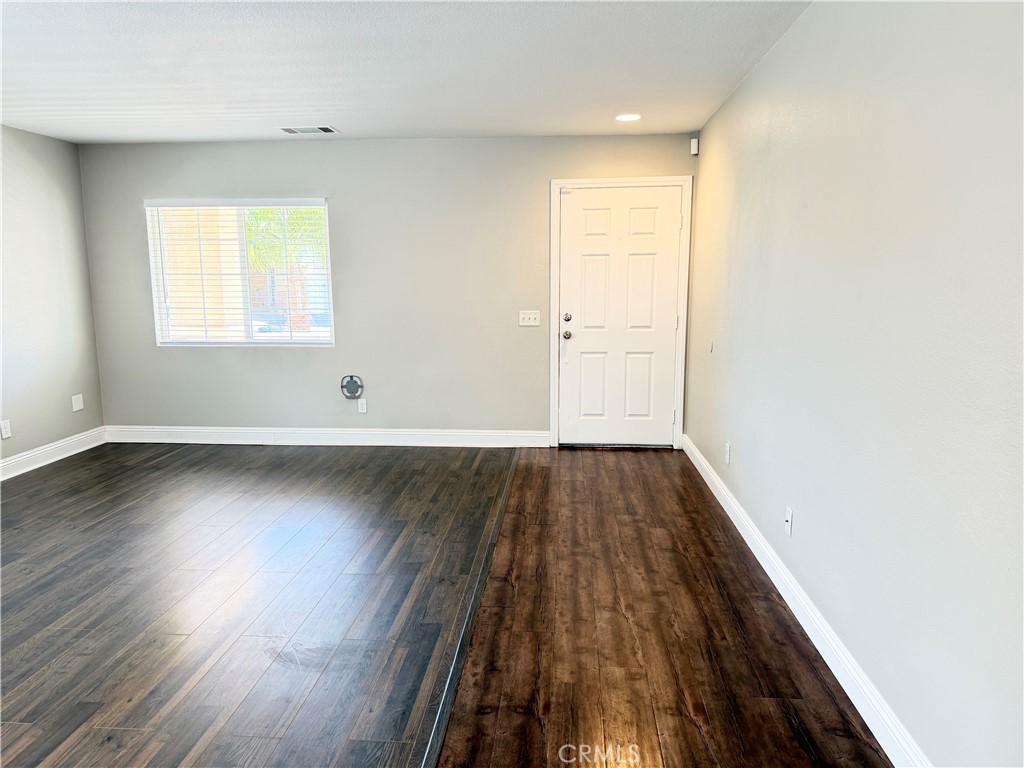 13052 Cerritos Court Property Photo 3