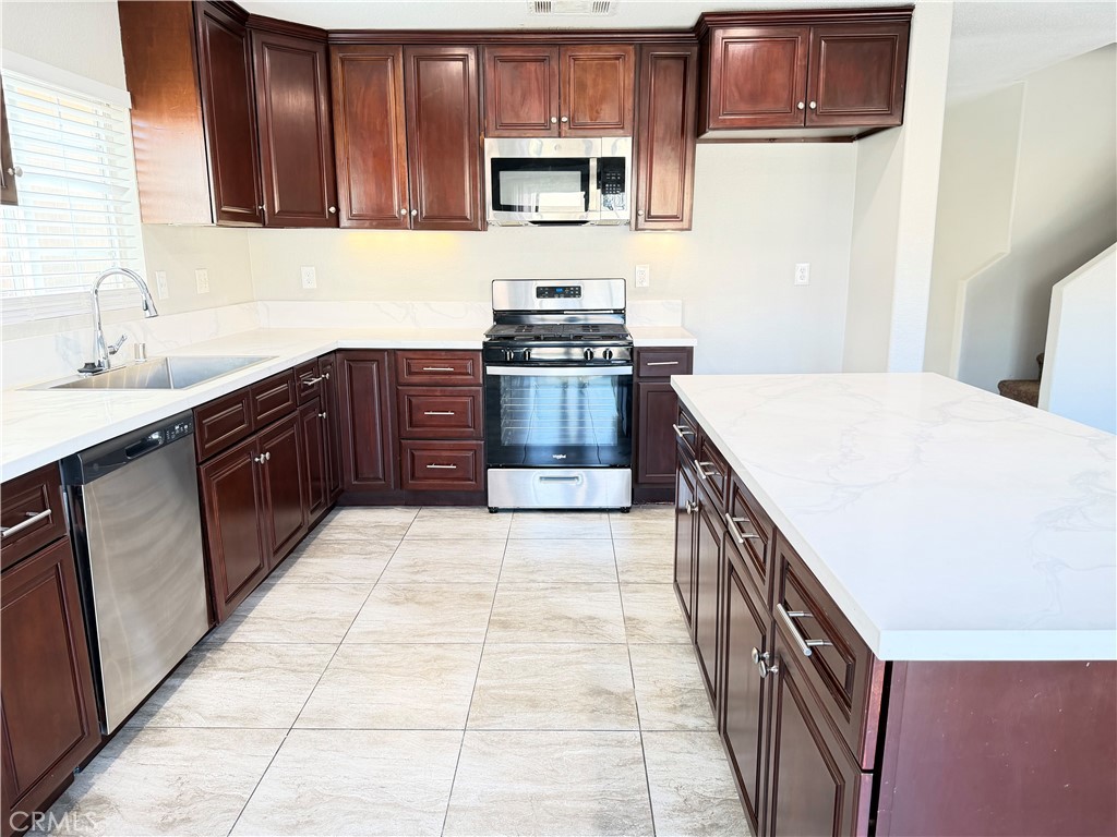 13052 Cerritos Court Property Photo 9