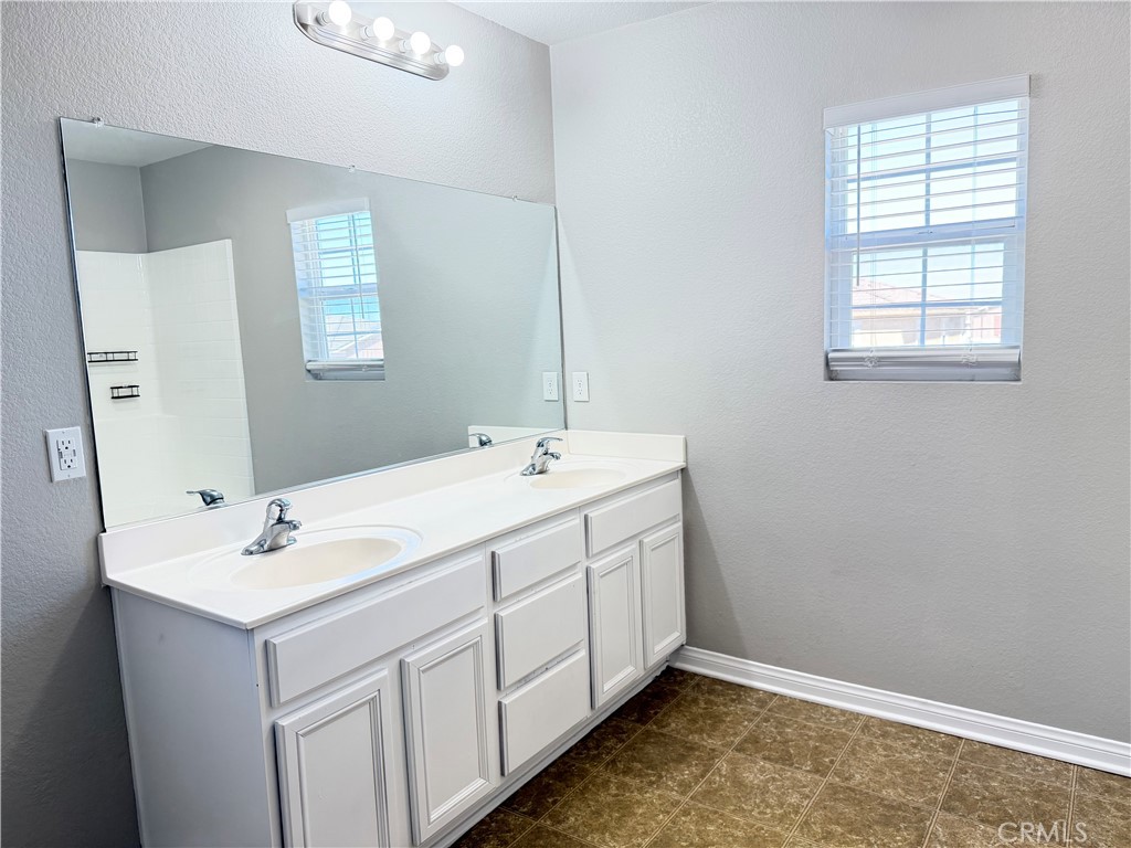 13052 Cerritos Court Property Photo 25