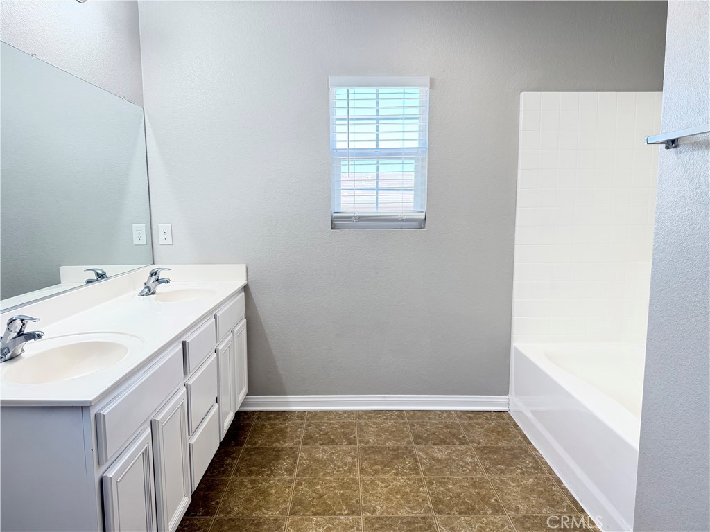 13052 Cerritos Court Property Photo 26