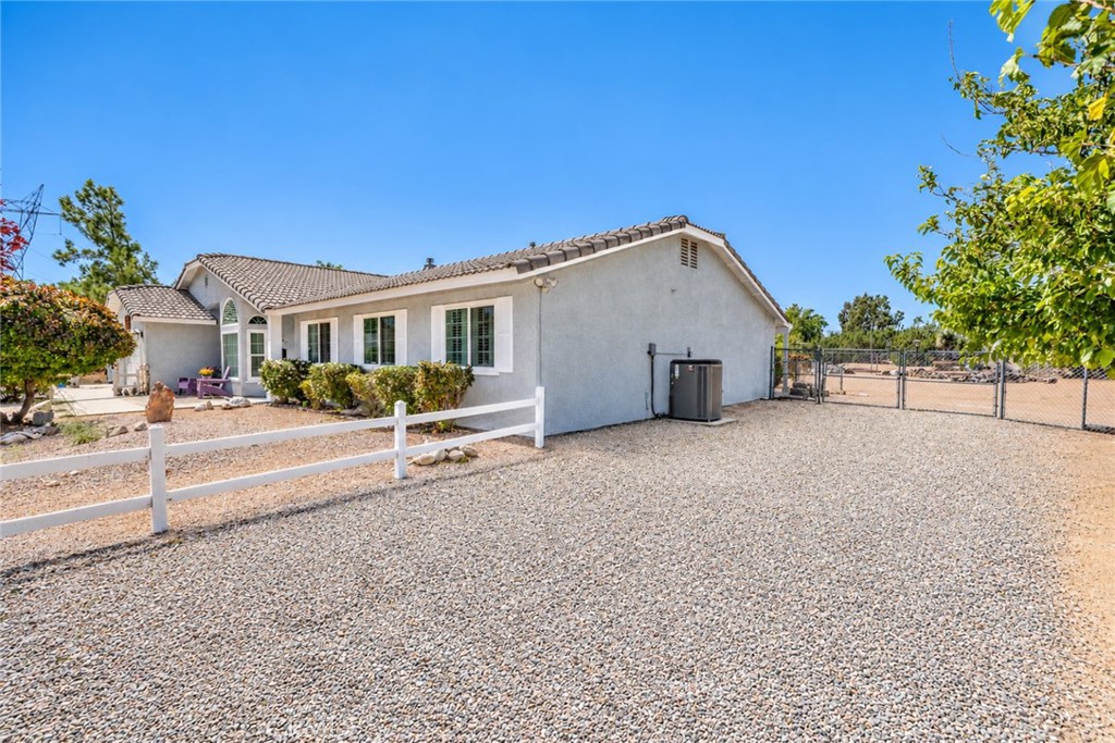 9030 Verbena Road Property Photo 3