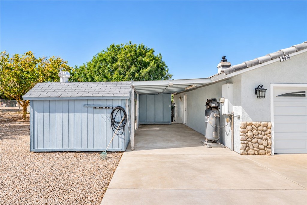 9030 Verbena Road Property Photo 4
