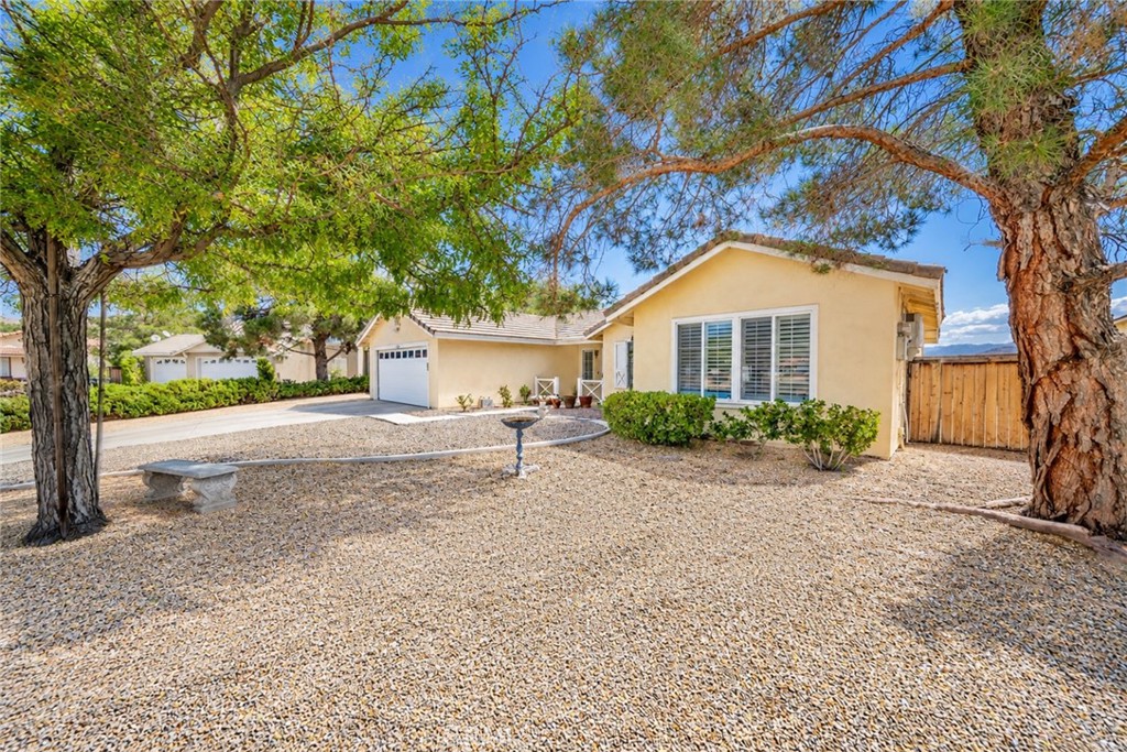16213 Lake Shore Property Photo 5