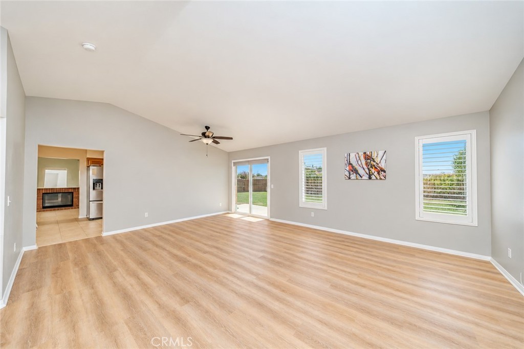 16213 Lake Shore Property Photo 6