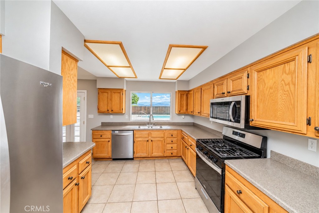 16213 Lake Shore Property Photo 10