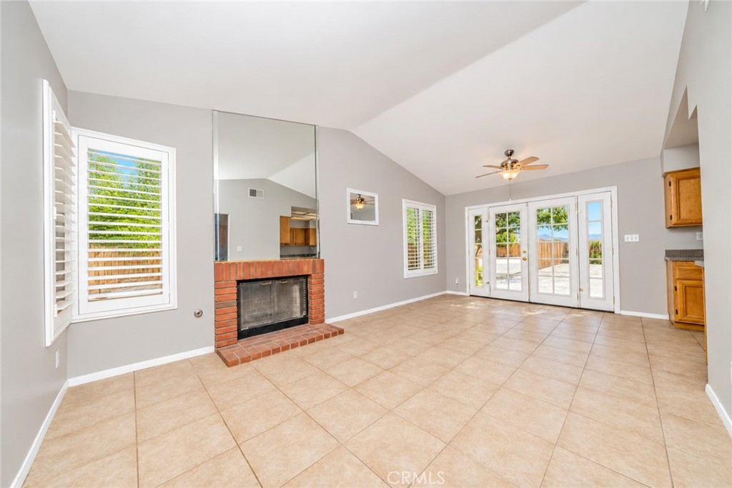 16213 Lake Shore Property Photo 14