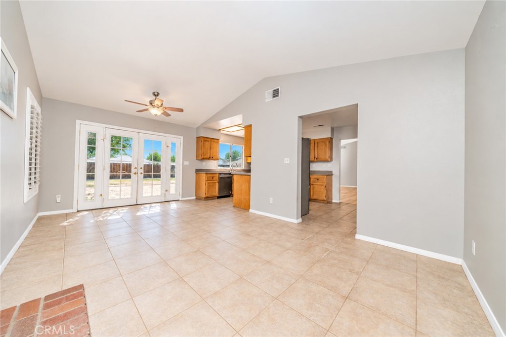 16213 Lake Shore Property Photo 15