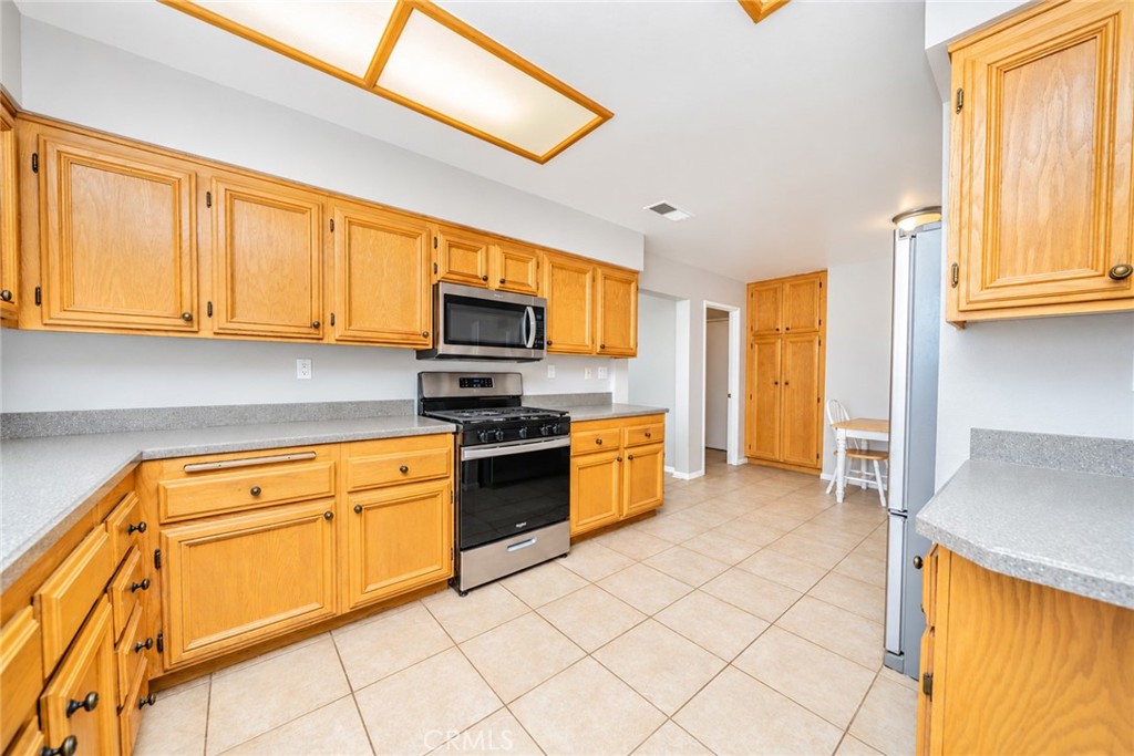 16213 Lake Shore Property Photo 17